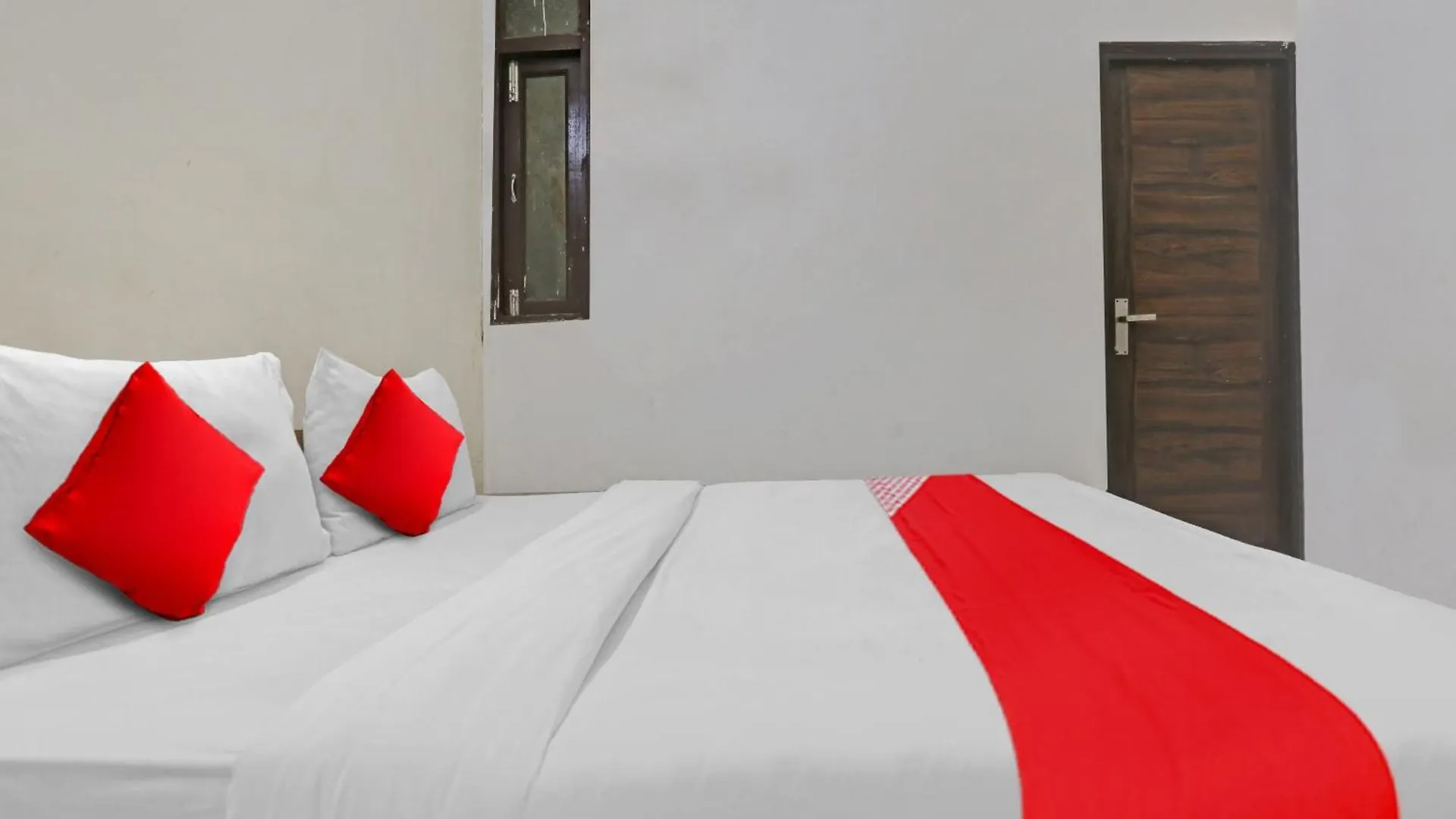 Hotel O Stanley Falls 古尔冈 4*,  印度