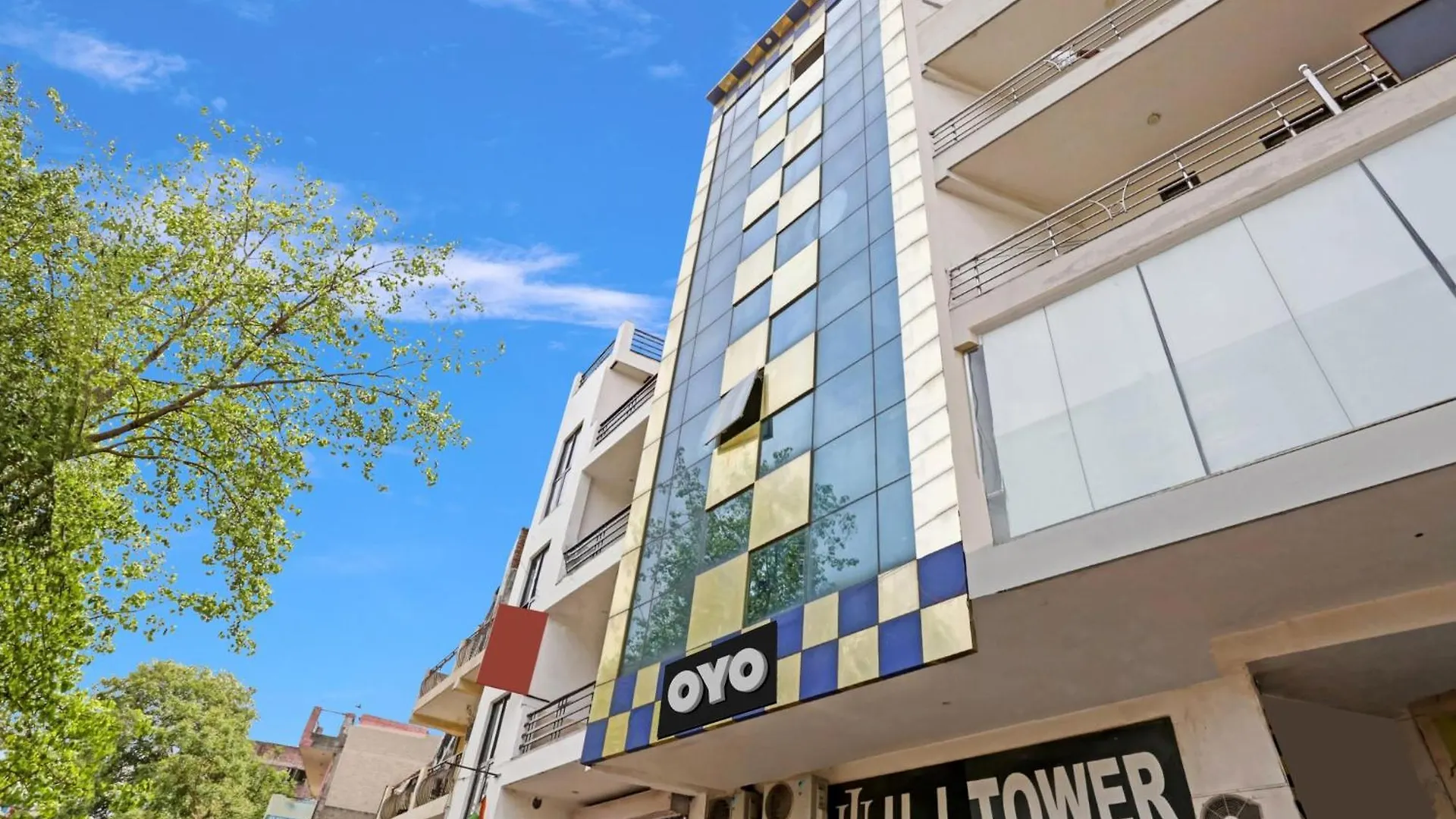 Hotel O Stanley Falls 古尔冈 4*,  印度